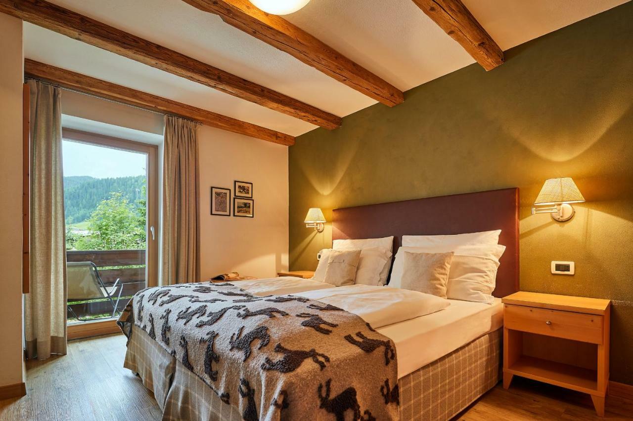 Aparthotel Garni Karin Corvara In Badia Exterior foto